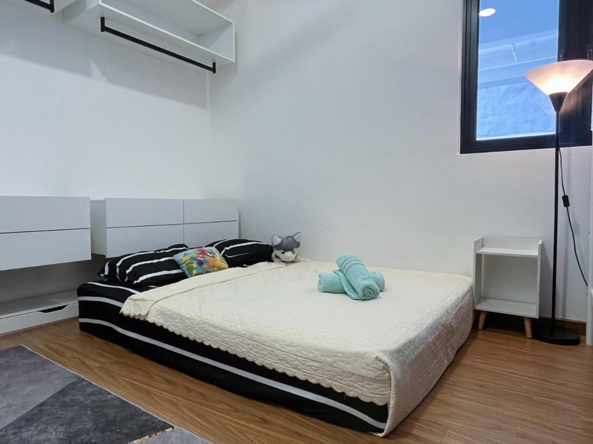 Beacon Executive By Fantabulous * George Town
