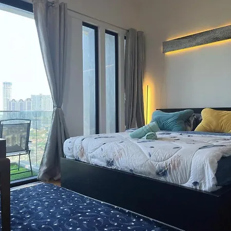 Beacon Executive Suite By Fantabulous Guest House George Town Exterior photo