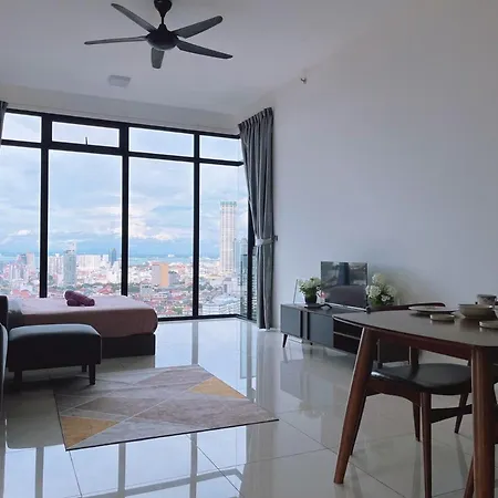 Beacon Executive Suite By Fantabulous Guest House George Town Exterior photo