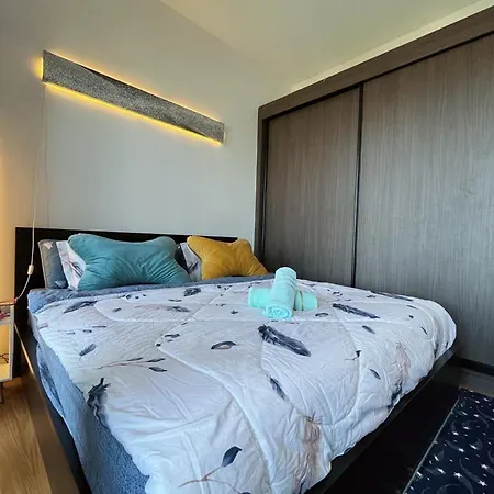 Beacon Executive Suite By Fantabulous Guest House George Town Exterior photo